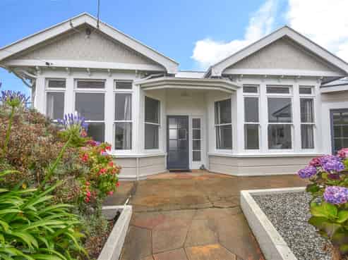 4 Argyle Street, Mornington