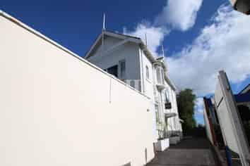 Beautiful Villa on Remuera Road!