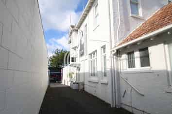 Beautiful Villa on Remuera Road!