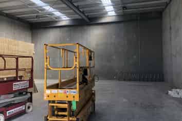 New Warehouse 233 m2