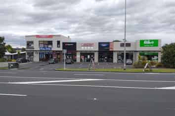 BEST CONVENIENCE FOODIE PREMISES ON THE SHORE