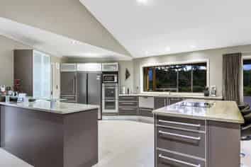 19R Waioroi Place, Oropi