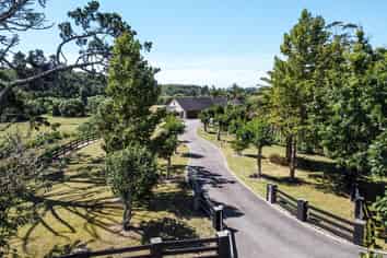 19R Waioroi Place, Oropi