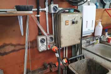 Port Workshop / Office For Lease