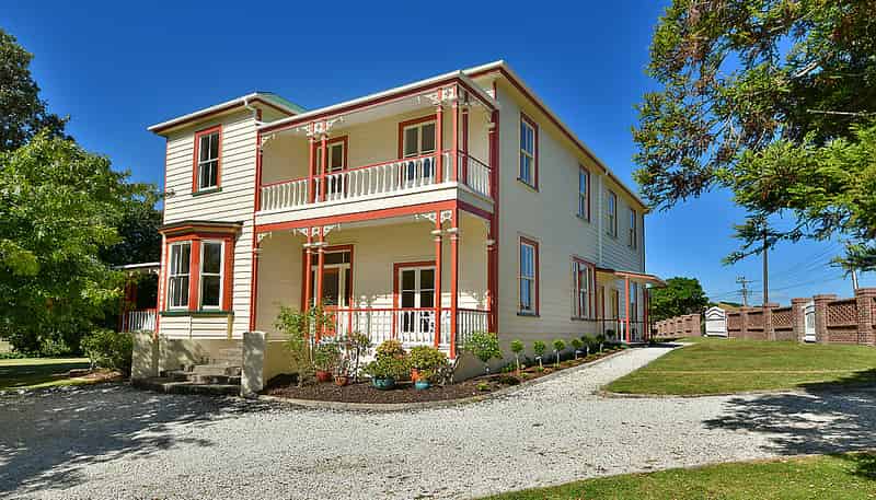 14 Nelson Street, Helensville