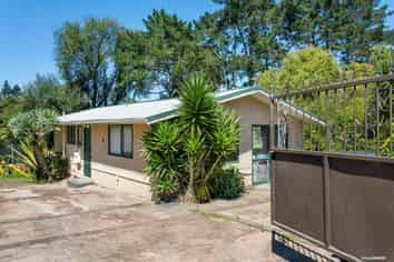 1014a Great North Road, Point Chevalier