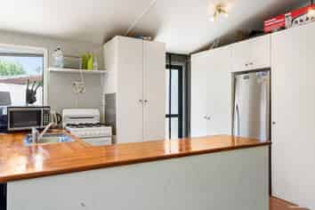 1014a Great North Road, Point Chevalier