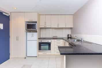 9-17 Byron Avenue, Takapuna