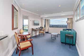 9-17 Byron Avenue, Takapuna