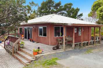 250 Paroa Bay Road, Russell