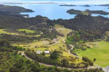 250 Paroa Bay Road, Russell