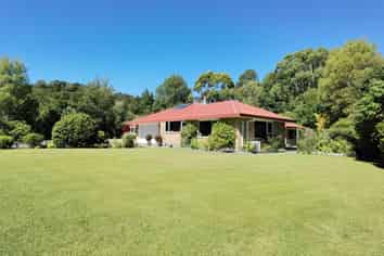 76 Pine Tree Road, Kaniere