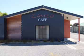 Zamico Cafe and Mosaic Gallery - Himatangi