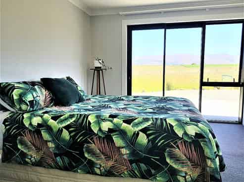 211 McArthur Road, Alexandra