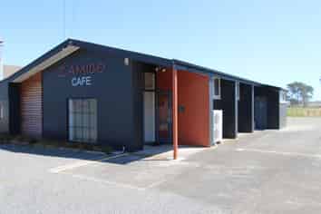 1099 State Highway 1, Himatangi