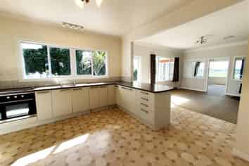 28 Sandford Road, Ruakaka