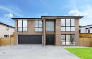 33 Surf View Crescent, Red Beach