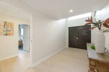 33 Surf View Crescent, Red Beach