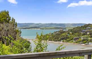 19 Bay View Road, Raglan