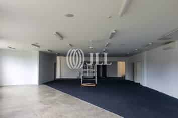 Cranford Street - Retail For Lease!