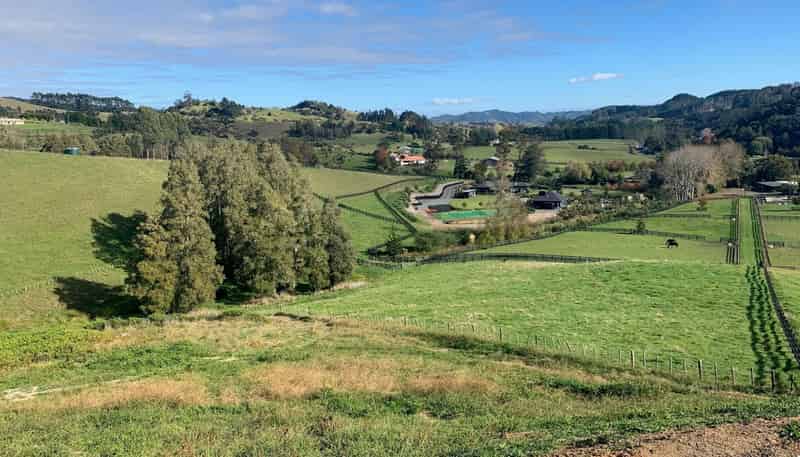 521 Ness Valley Road, 