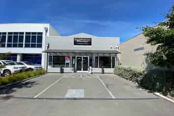 Central city- showroom/warehouse 