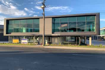 Brand new 280sqm office