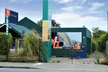 Prominent retail/office site on SH 1 Otaki