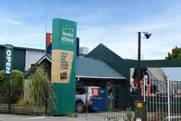 Prominent retail/office site on SH 1 Otaki