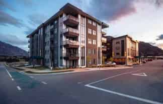 202/30 Red Oaks Drive, 