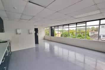 GREAT VALUE NORTHCOTE OFFICE - 490M²