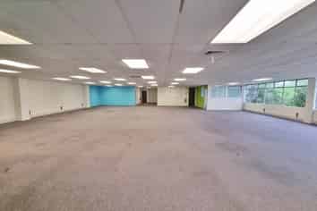 GREAT VALUE NORTHCOTE OFFICE - 490M²