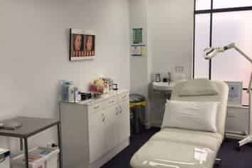 Five Cross Road Shop for Lease