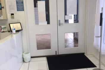 Five Cross Road Shop for Lease