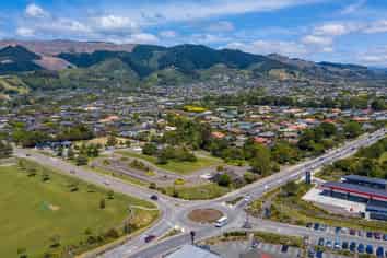 Join Richmond's Newest Supermarket