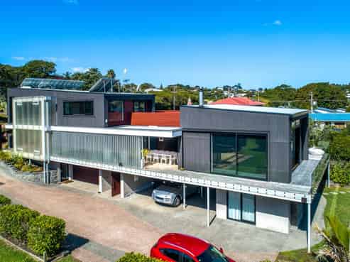 14 Hamilton Road, Surfdale