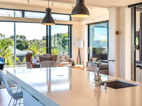 14 Hamilton Road, Surfdale