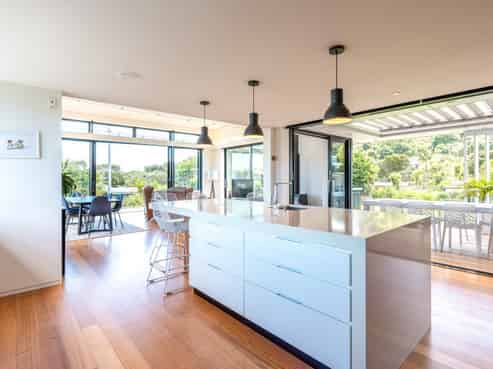 14 Hamilton Road, Surfdale