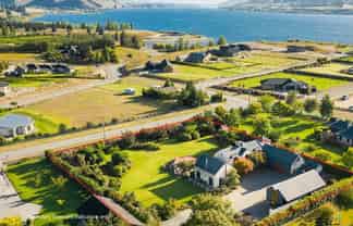 10 Roberts Drive, Cromwell