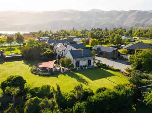 10 Roberts Drive, Cromwell