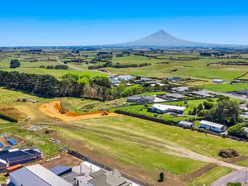 0n Rata Street, Hawera
