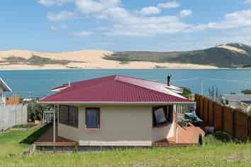 14 Fairlie  Crescent, Opononi