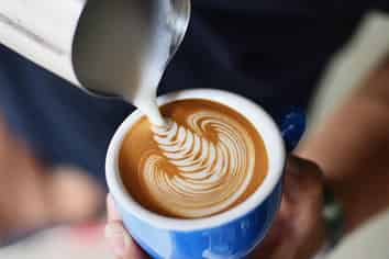 A 6 days Franchise Café for sale