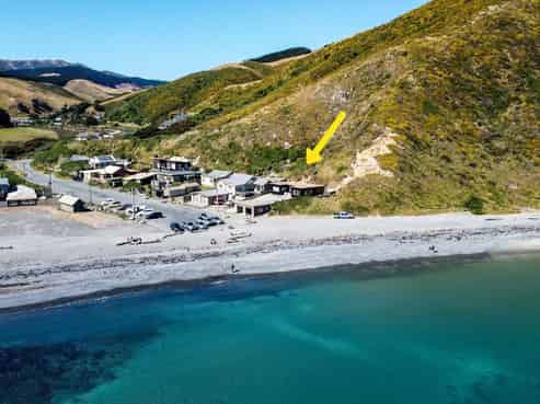 1093 Makara Road, Makara