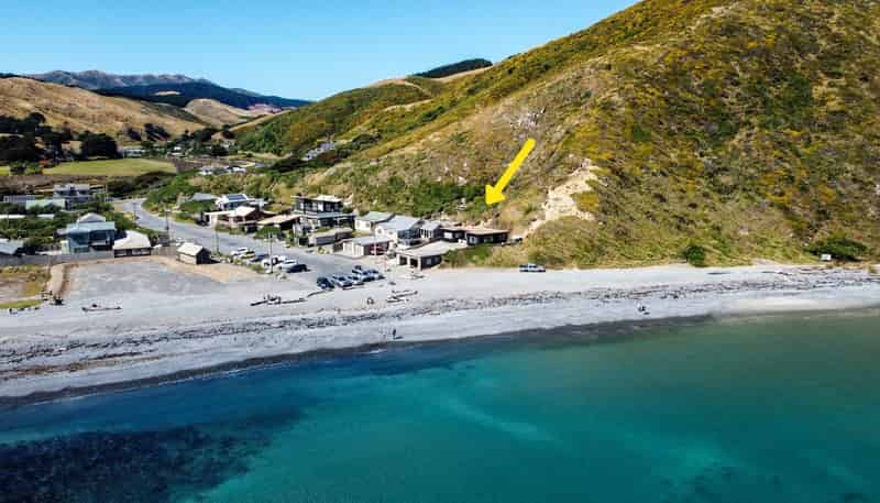 1093 Makara Road, Makara