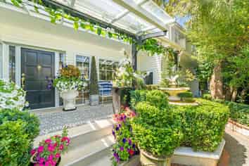 23 Rossiter Ave, Waterloo