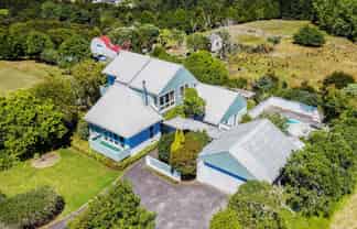 191 Okura River Road, Okura