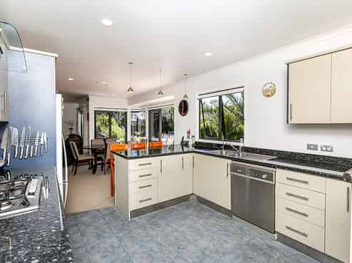 19A Shelter Grove, Frankleigh Park