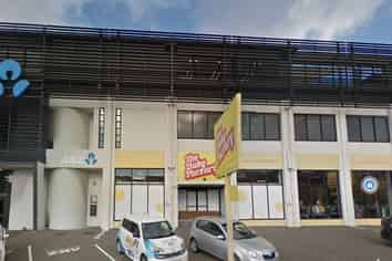 Retail Space On Vivian Street