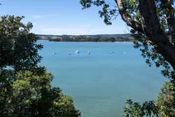 155 Pah Road, Cockle Bay